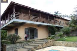 Casa em Atibaia/SP - Centro REF:C1903