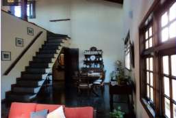 Casa  venda  em Atibaia/SP - Centro REF:CO1780