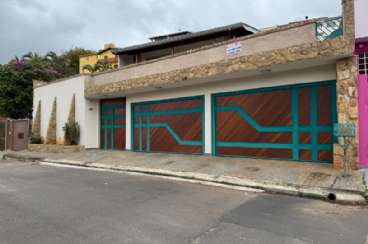 House em Atibaia/SP  Vila Junqueira REF: C2327