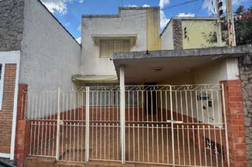 Casa em Atibaia/SP  Centro REF: C2334