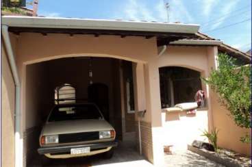 Casa em Atibaia/SP   REF: C1032